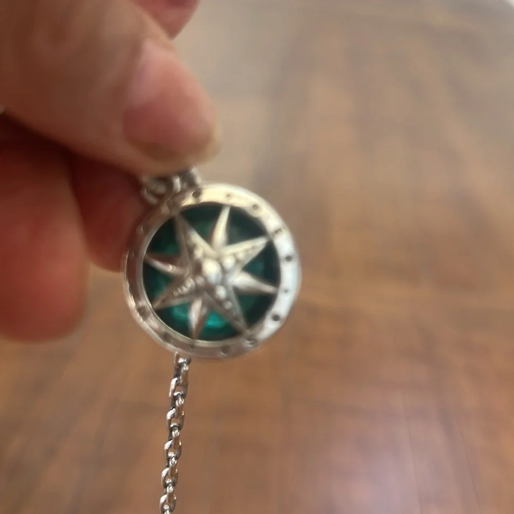 TRUE NORTH AMULET-BRIGHTON.HARD TO FIND. EMERALD GREEN. STAR POINTS TRUE NORTH. - Picture 1 of 6